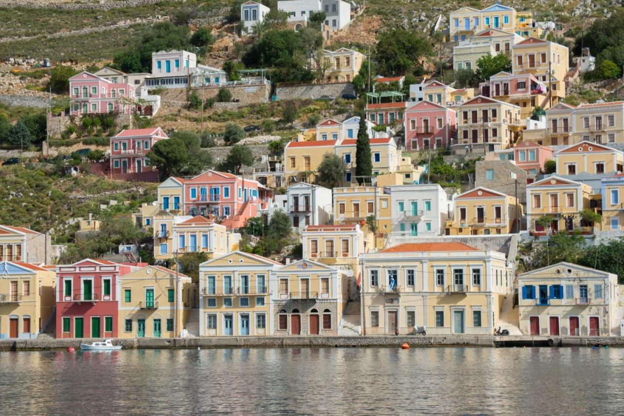 Maravelia'S Rooms Symi Exteriör bild