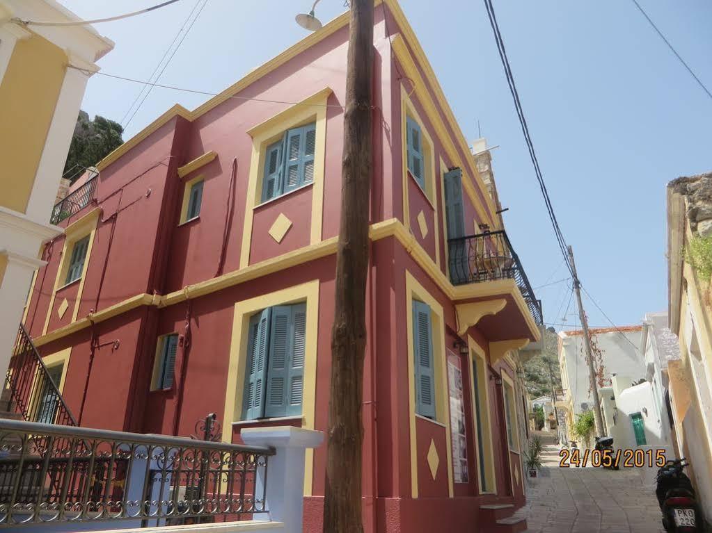 Maravelia'S Rooms Symi Exteriör bild